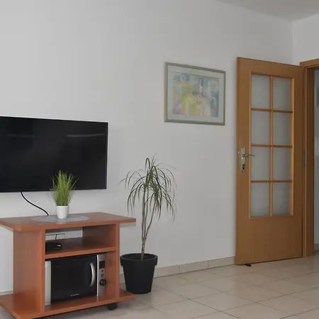 Andrea Apartment *
