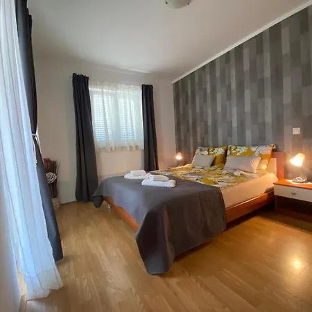 Διαμέρισμα Andrea *